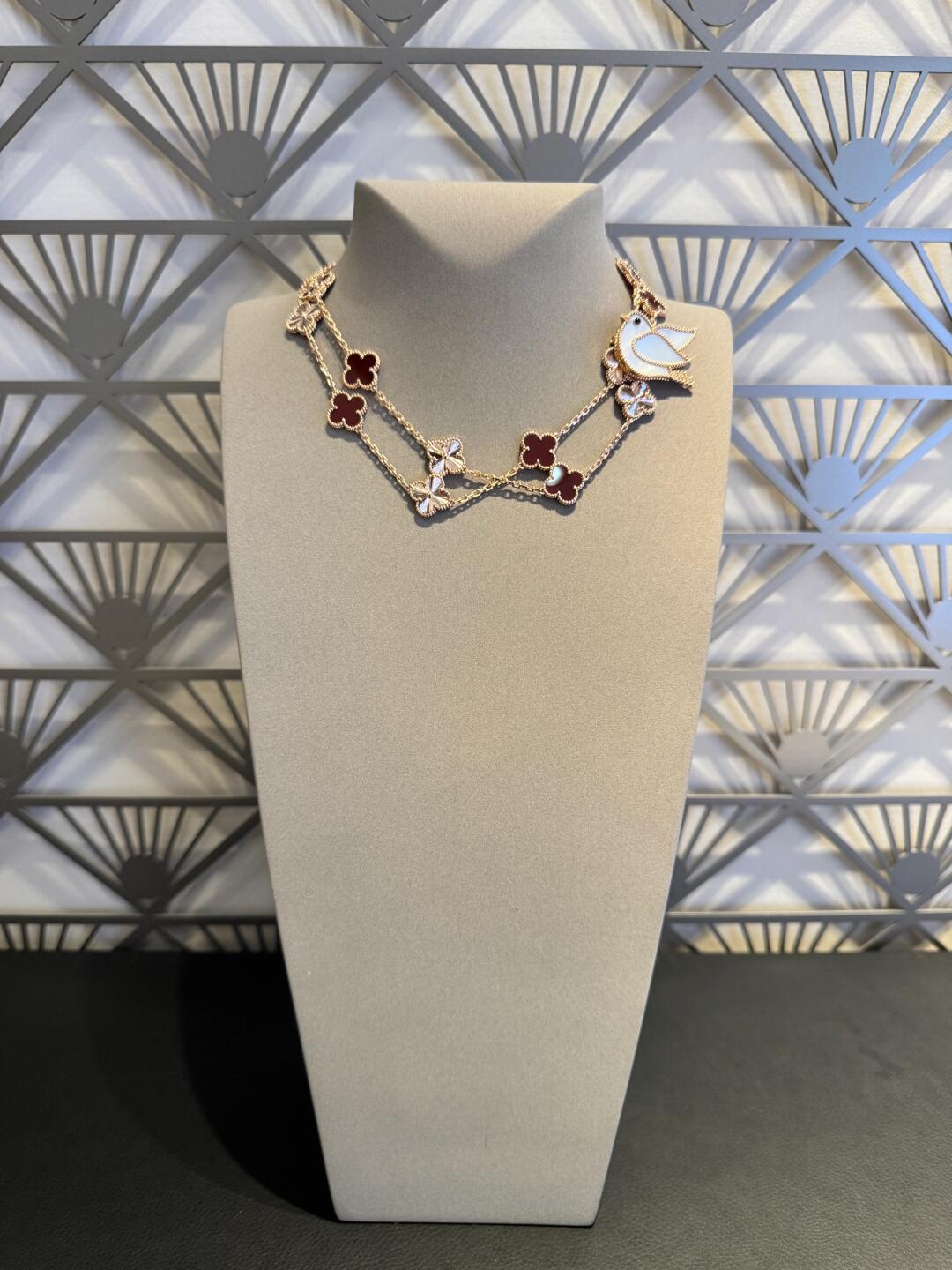 [Rani Jewelry]CLOVER 20 MOTIFS LASER CARNELIAN NECKLACE
