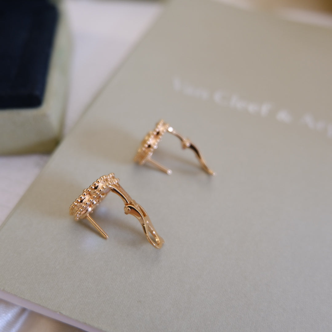 [Rani Jewelry]LUCKY PINK GOLD WHITE MOP EARRINGS