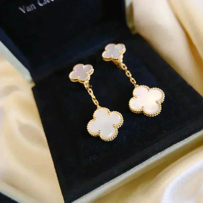 [Rani Jewelry]CLOVER 2 MOTIF WHITE MOP EARRINGS