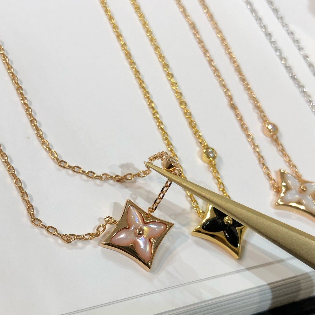 [Rani Jewelry]STAR BLACK MOP NECKLACE