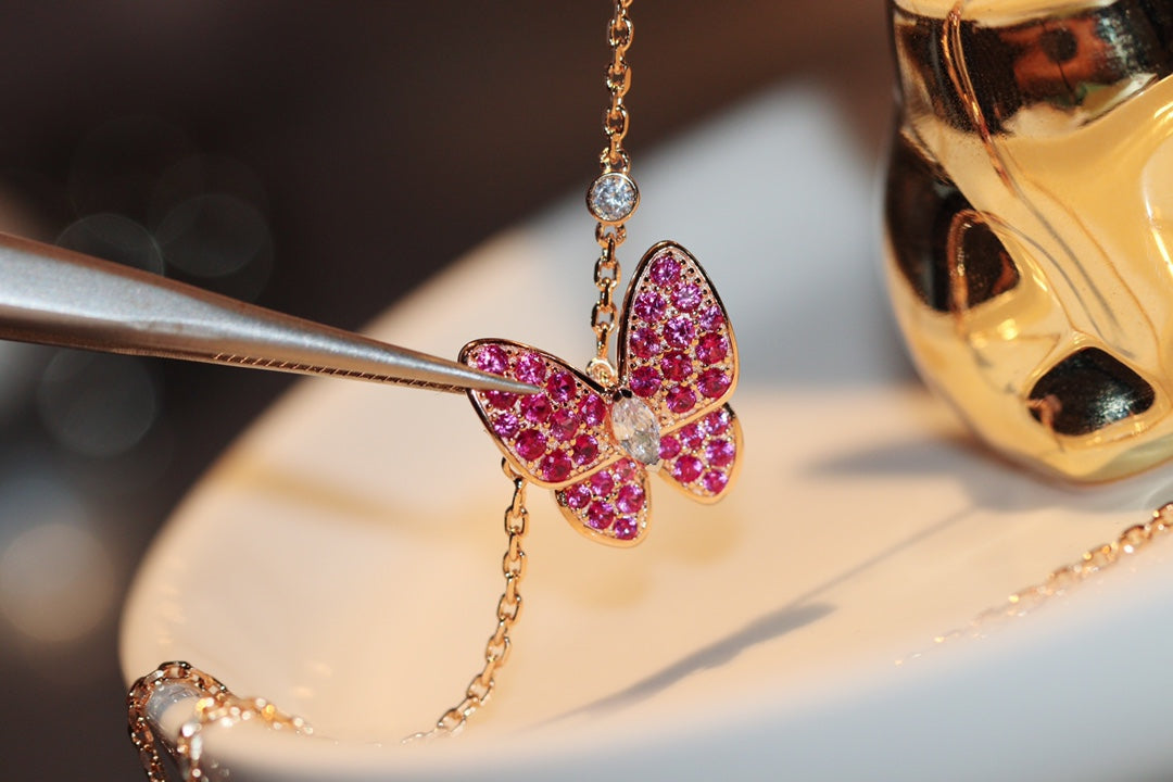 [Rani Jewelry]BUTTERFLY RED DIAMOND ROSE GOLD NECKLACE