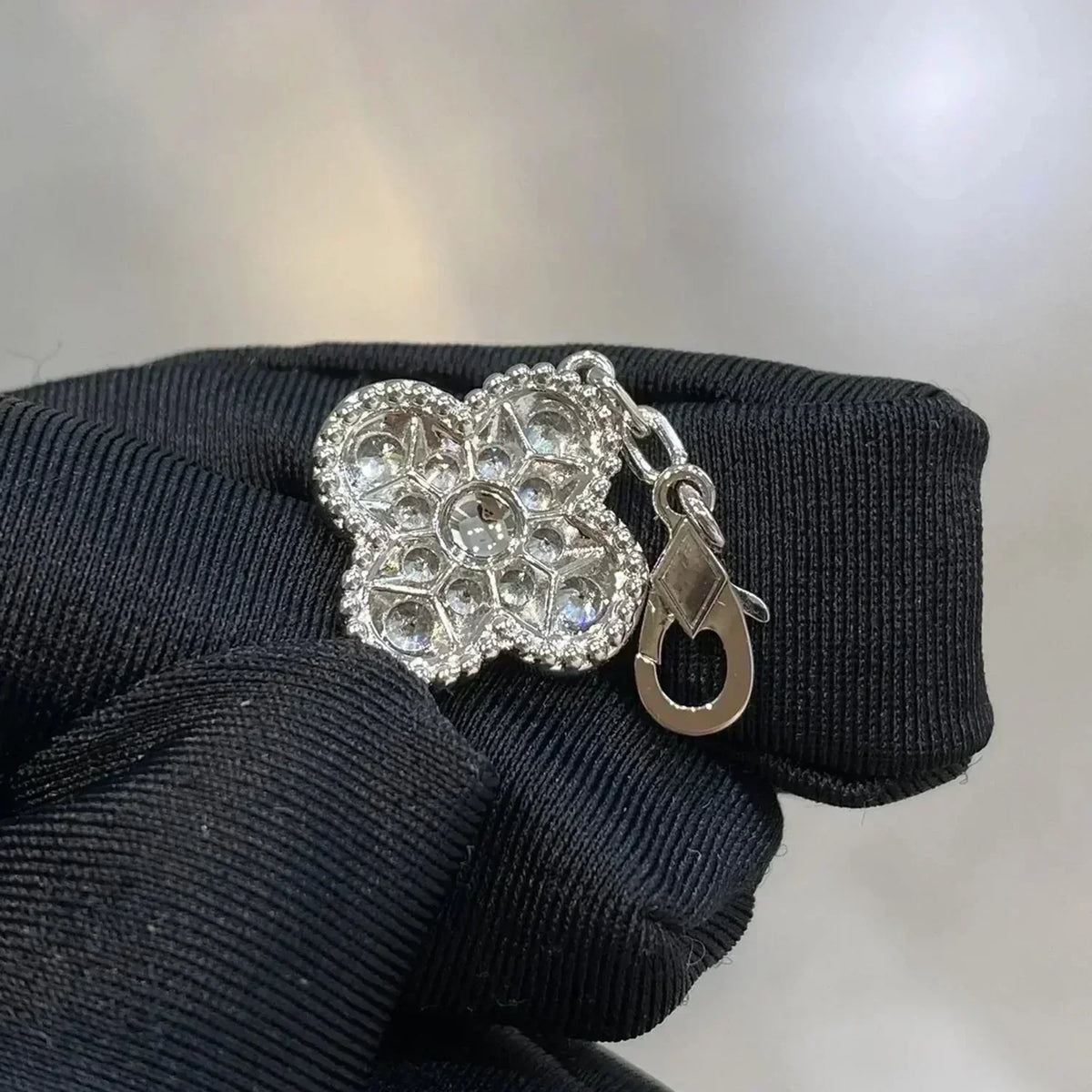 [Rani Jewelry] CLOVER 5 MOTIF FULL DIAMOND BRACELET COLLECTION