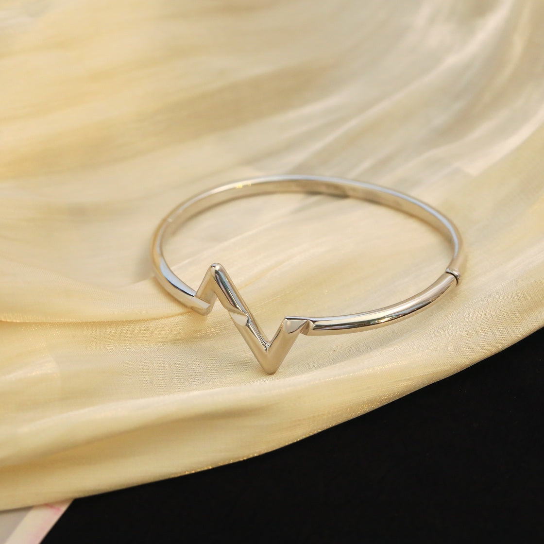 [Rani Jewelry]VOLTE UPSITE DOWN BRACELET