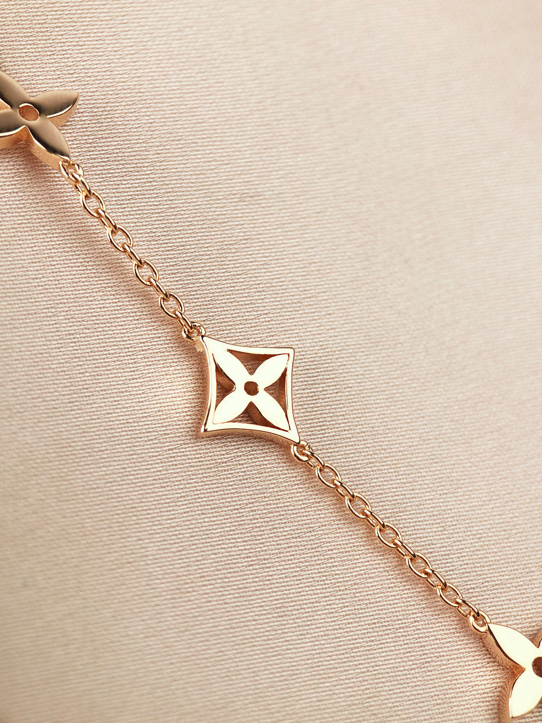 [Rani Jewelry]STAR AND SUN 7 MOTIFS GOLD BRACELET
