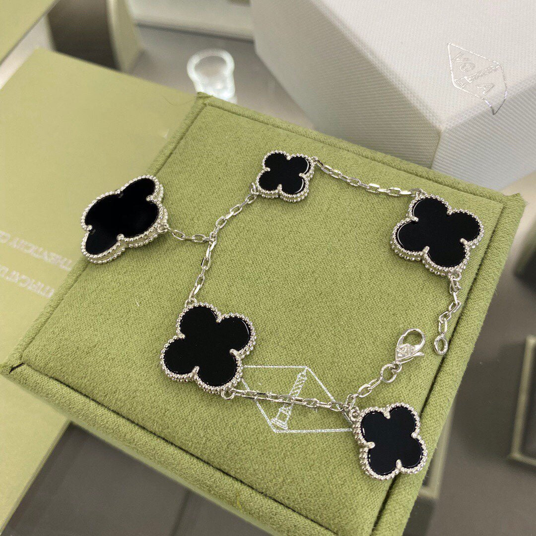 [Rani Jewelry]CLOVER 5 MOTIFS SIVLER ONYX BRACELET