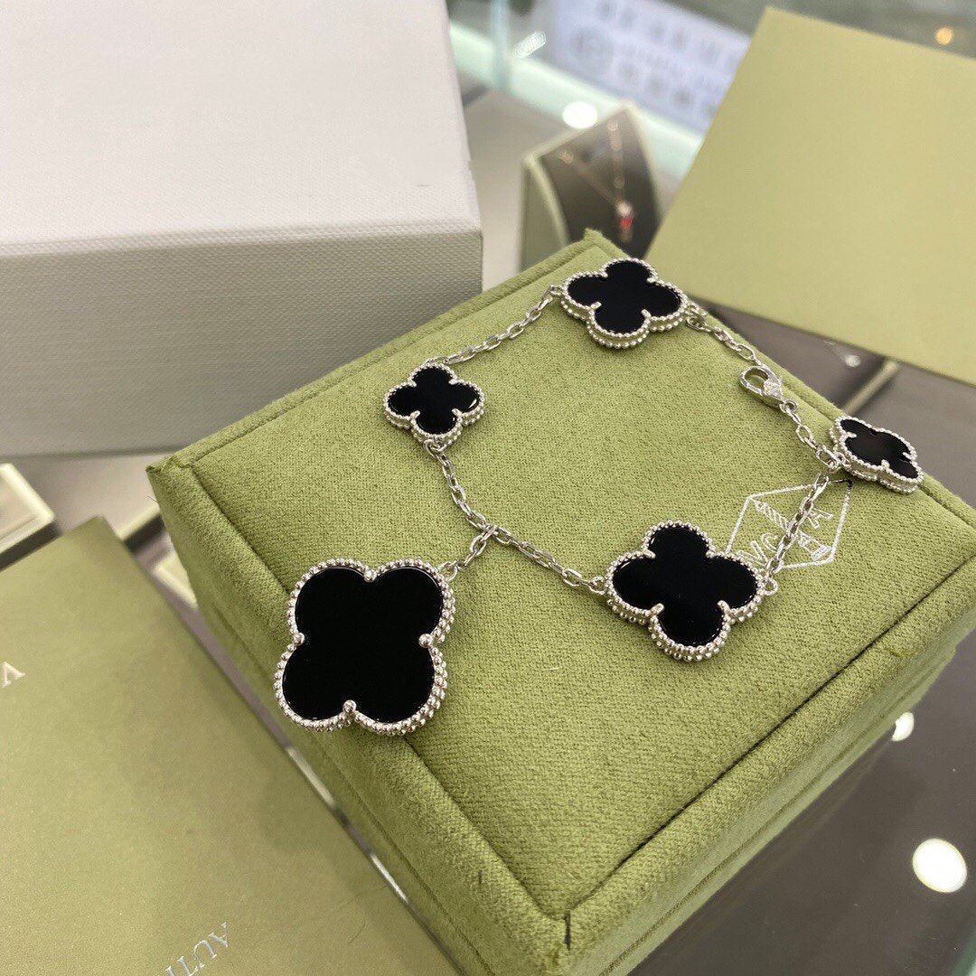 [Rani Jewelry]CLOVER 5 MOTIFS SIVLER ONYX BRACELET