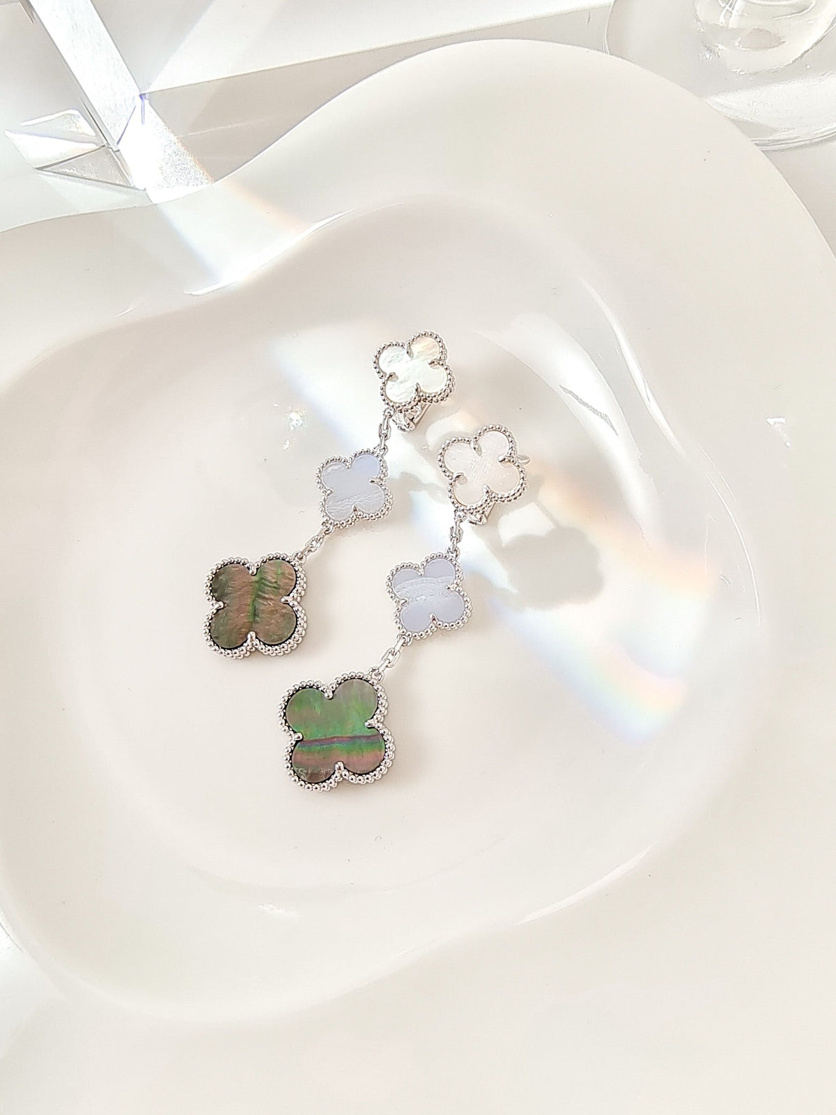 [Rani Jewelry]CLOVER 3 MOTIFS CHALCEDONY DARK MOP SILVER EARRINGS