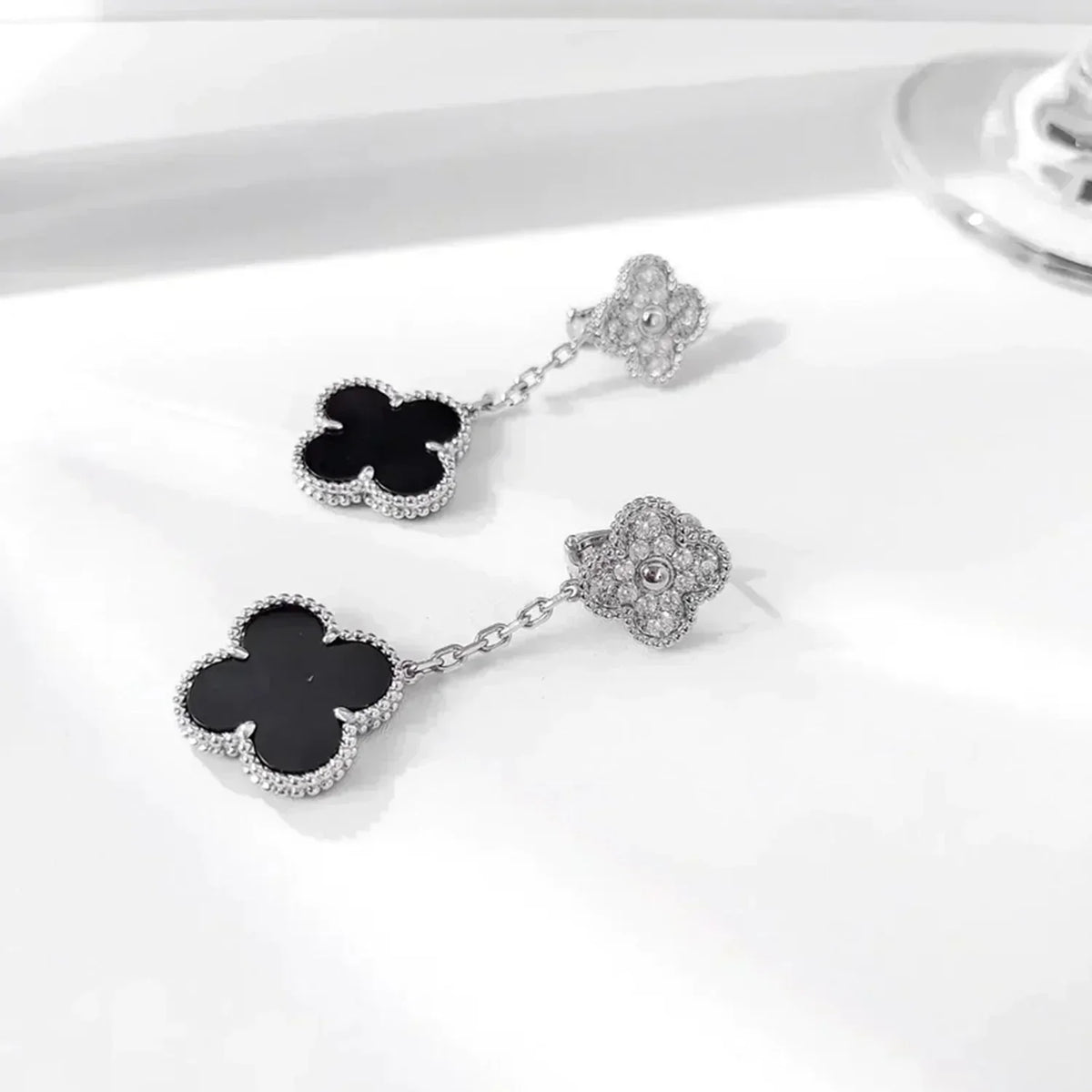 [Rani Jewelry]CLOVER 2 MOTIFS  DIAMOND ONYX EARRINGS SILVER