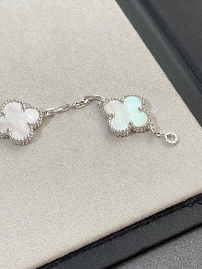 [Rani Jewelry]CLOVER WHITE PEARL MOP 5 MOTIF BRACELET COLLECTION