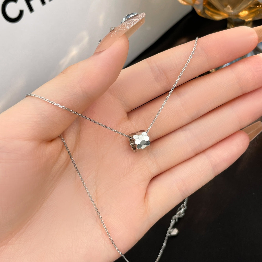 [Rani Jewelry]BEE MINI NECKLACE