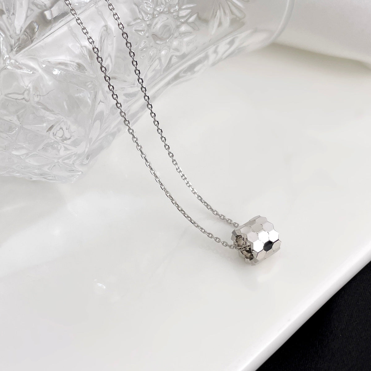 [Rani Jewelry]BEE MINI NECKLACE