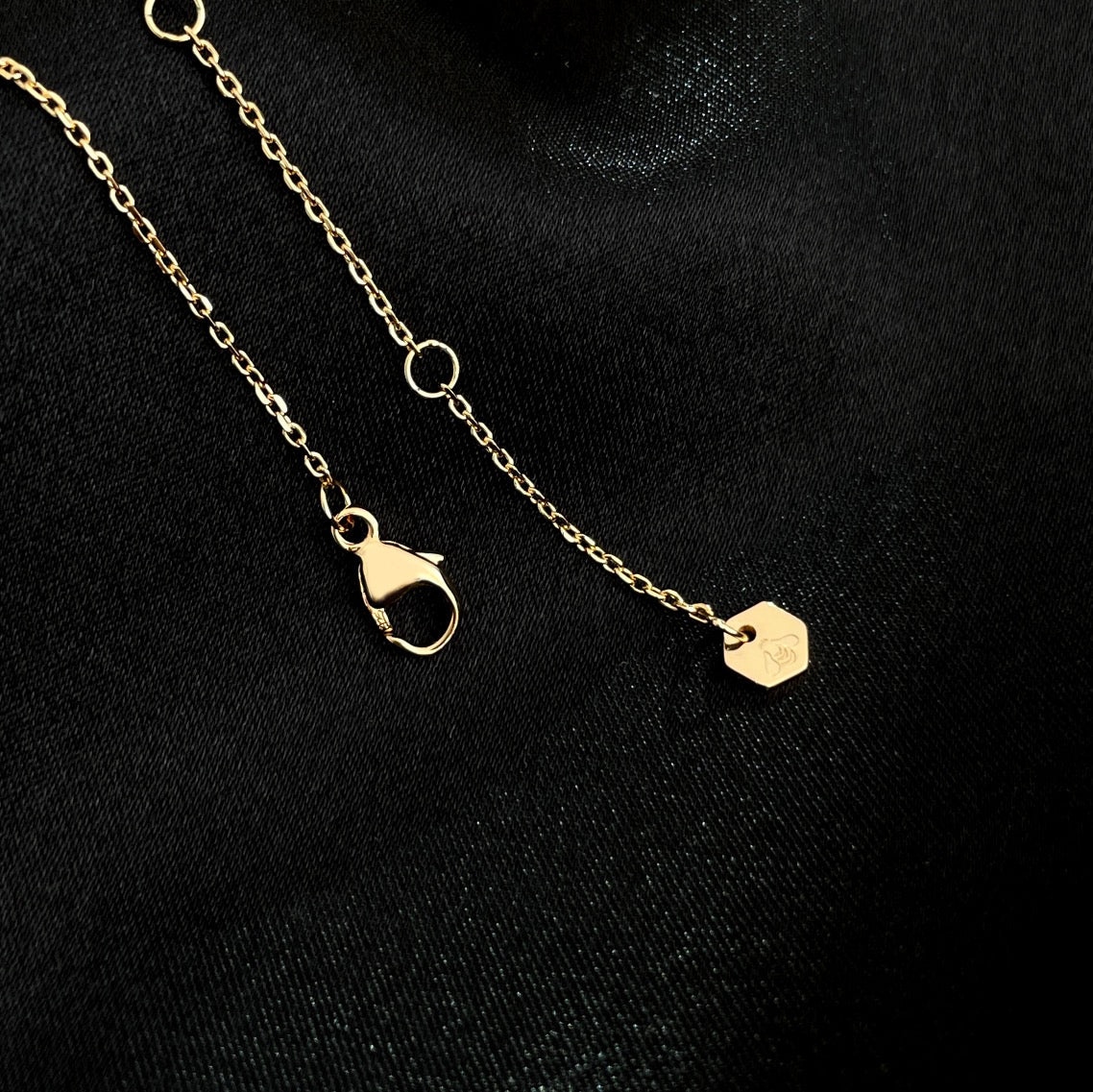 [Rani Jewelry]BEE MINI NECKLACE