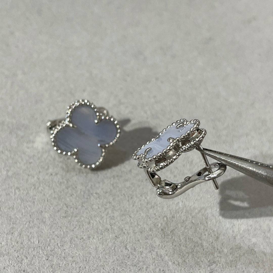 [Rani Jewelry]CLOVER CHALCEDONY SILVER STUD EARRINGS