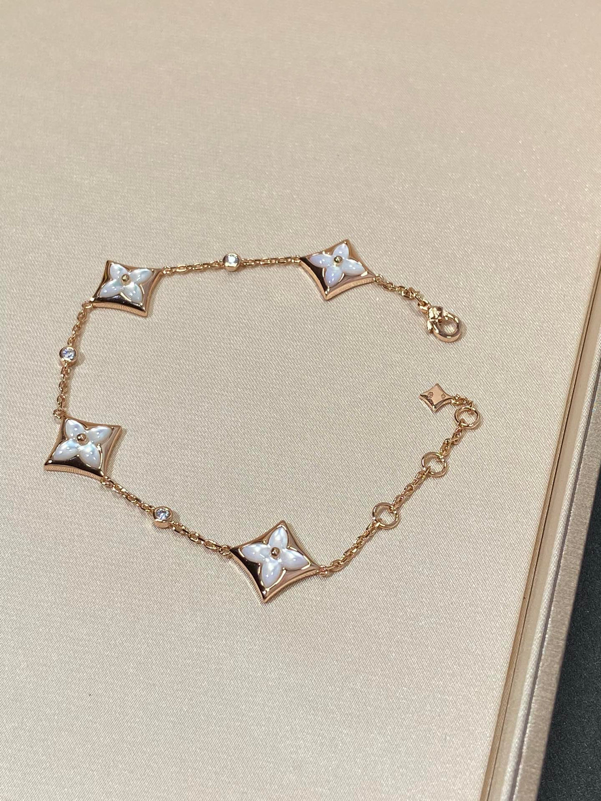 [Rani Jewelry]STAR 4 MOTIF MOP DIAMOND PINK GOLD BRACELET
