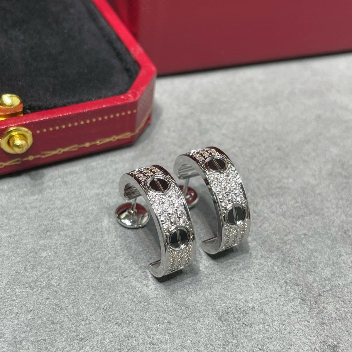 [Rani Jewelry] LOVE CERAMIC DIAMOND PAVED SILVER EARRINGS