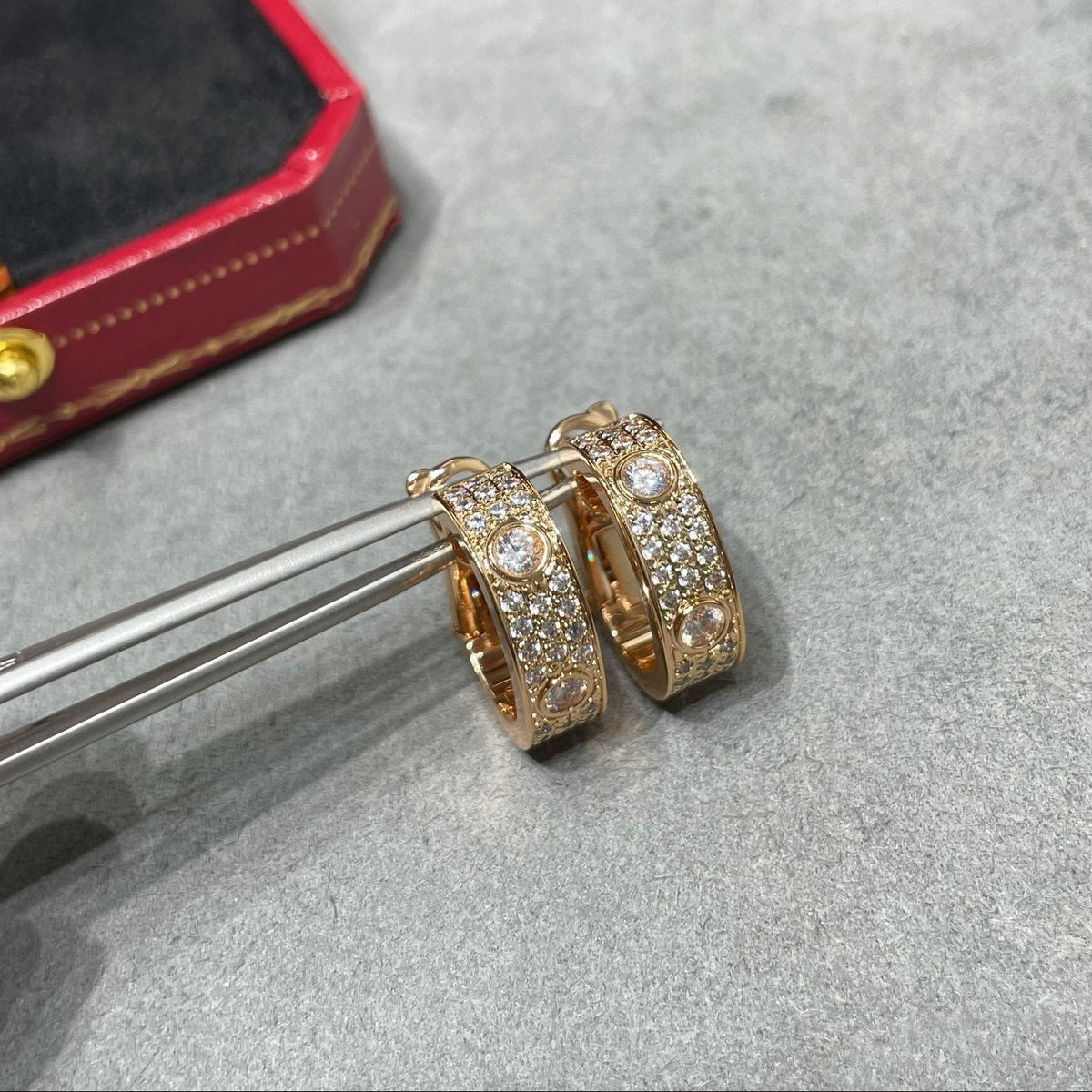 [Rani Jewelry] LOVE 5.5MM DIAMOND PAVED EARRINGS