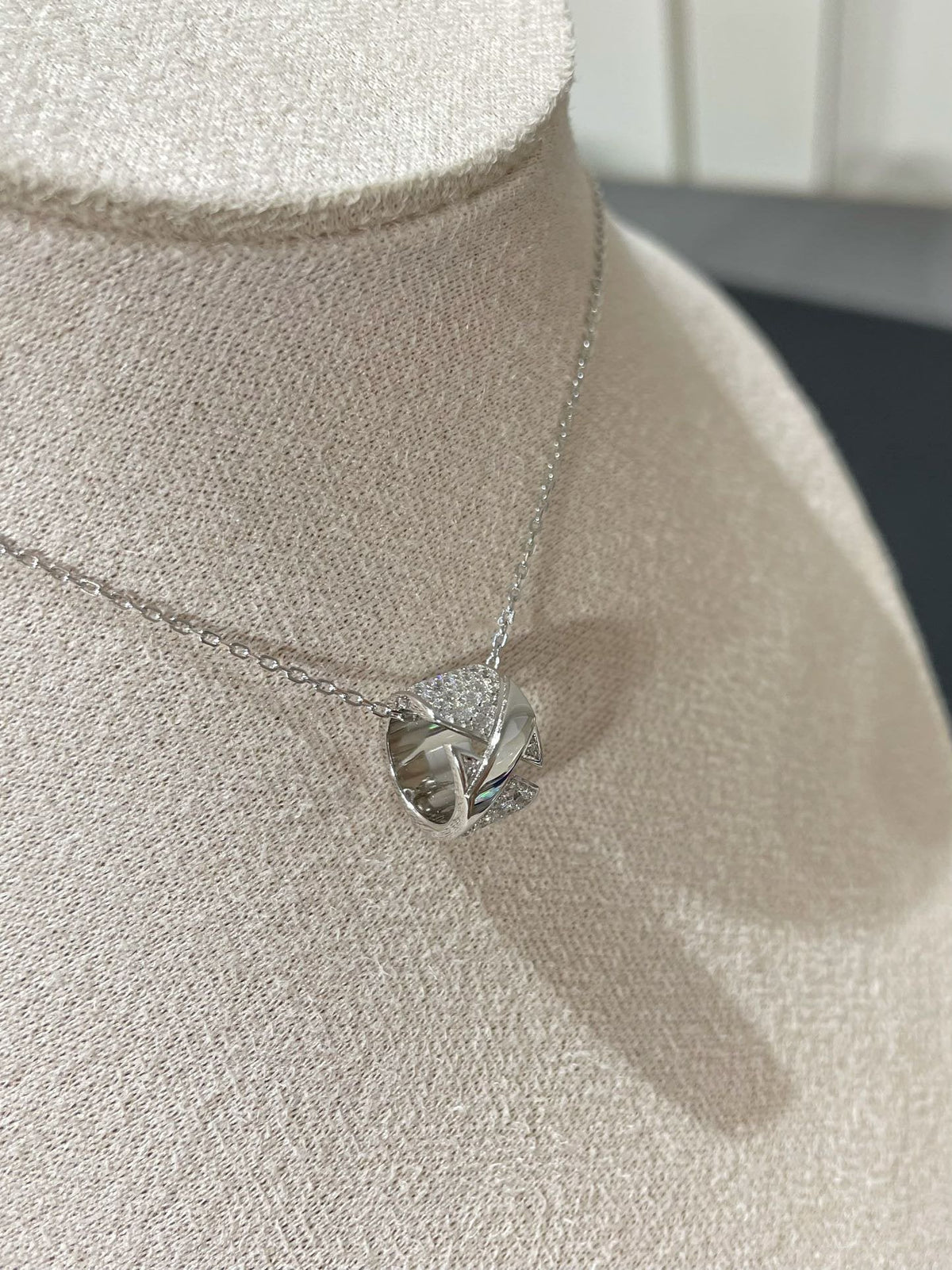 [Rani Jewelry]LIENS EVIDENCE DIAMOND PAVED NECKLACE