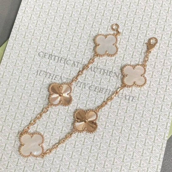 [Rani Jewelry]CLOVER WHITE PEARL MOP 5 MOTIF BRACELET COLLECTION