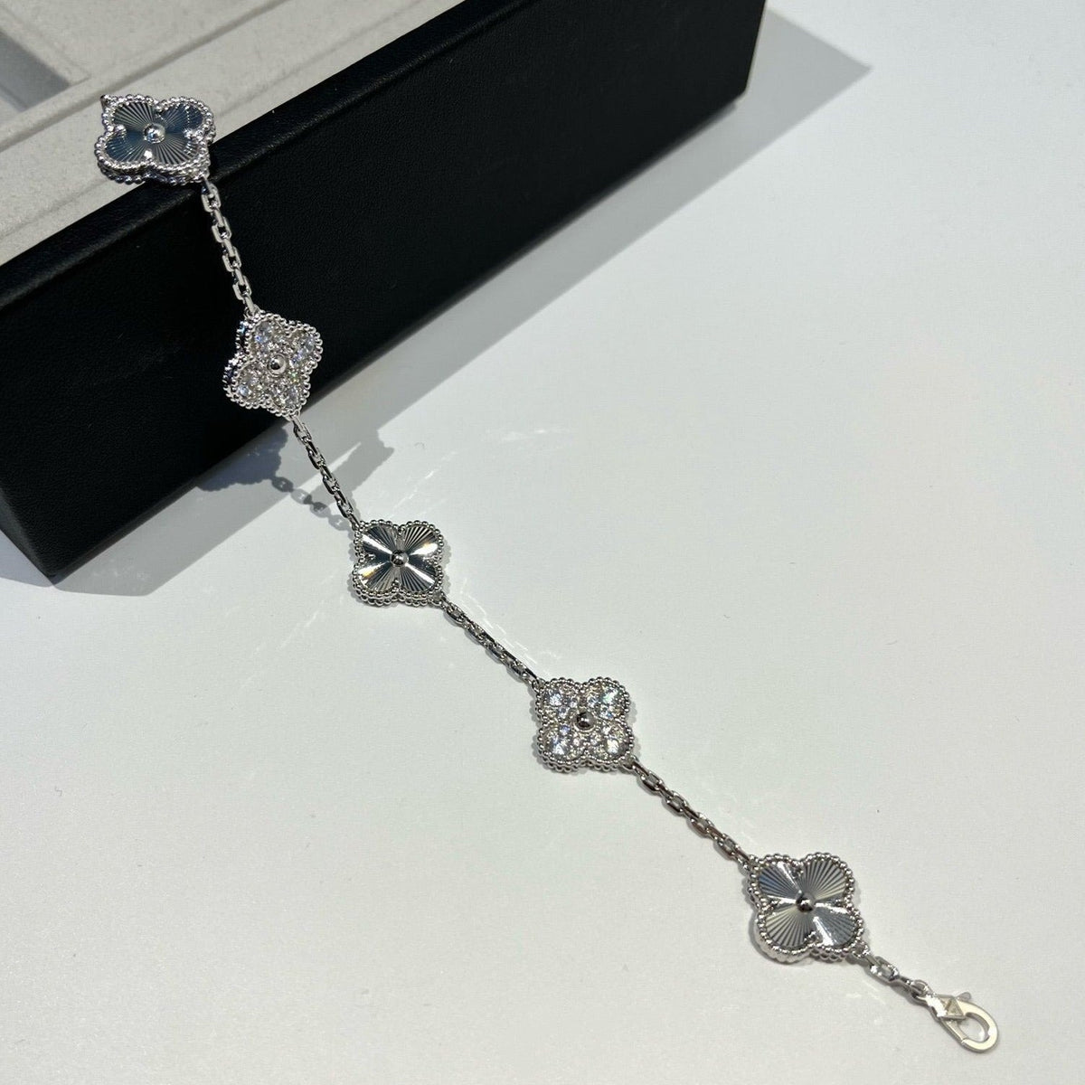 [Rani Jewelry] CLOVER 5 MOTIF LASER BRACELET COLLECTION