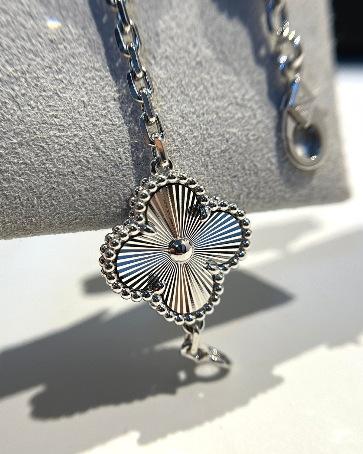 [Rani Jewelry] CLOVER 5 MOTIF LASER BRACELET COLLECTION
