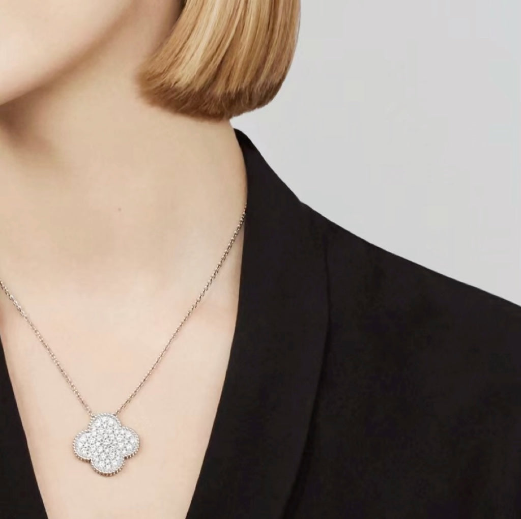 [Rani Jewelry]CLOVER 25MM LARGE PENDANT DIAMOND PAVED SILVER NECKLACE