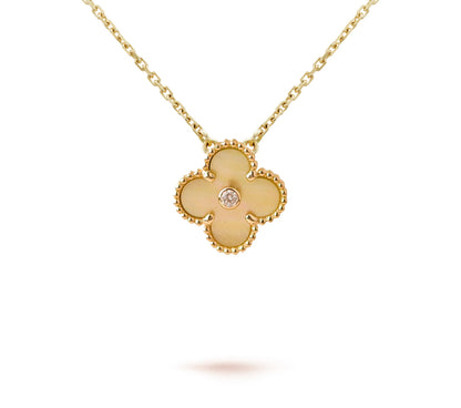 [Rani Jewelry]CLOVER 15MM CHRISTMAS LIMITED EDITION SINGLE FLOWER NECKLACE