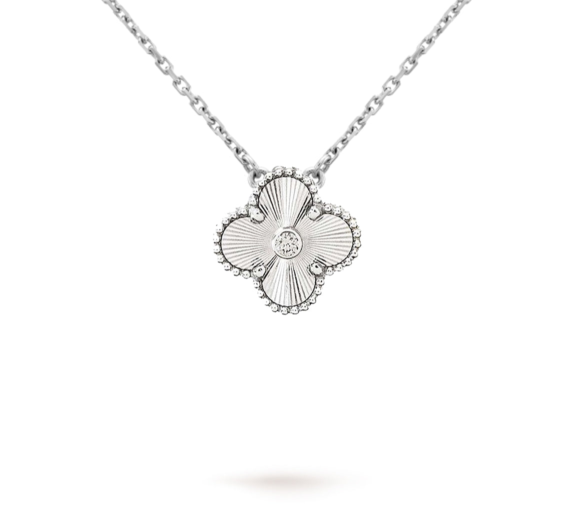 [Rani Jewelry]CLOVER 15MM CHRISTMAS LIMITED EDITION SINGLE FLOWER NECKLACE
