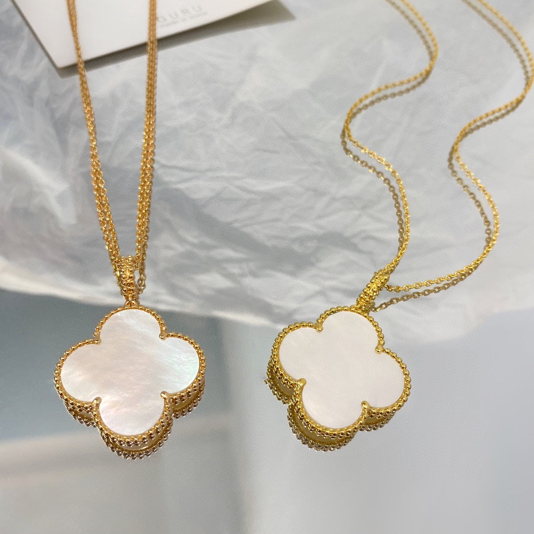 [Rani Jewelry]CLOVER 25MM MOP LARGE PENDANT NECKLACE