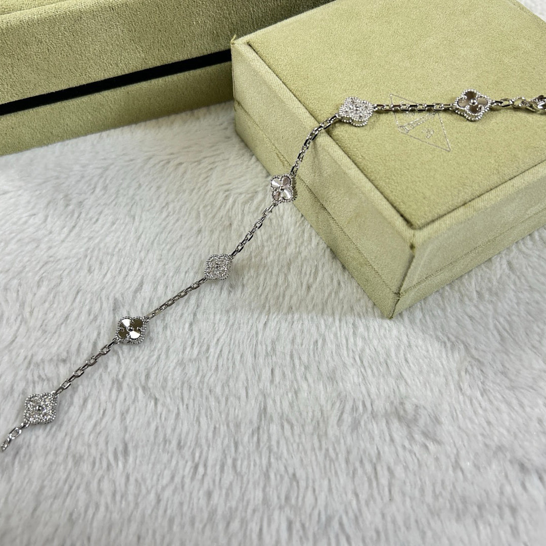 [Rani Jewelry]CLOVER 6 MOTIF DIAMOND LASER BRACELET