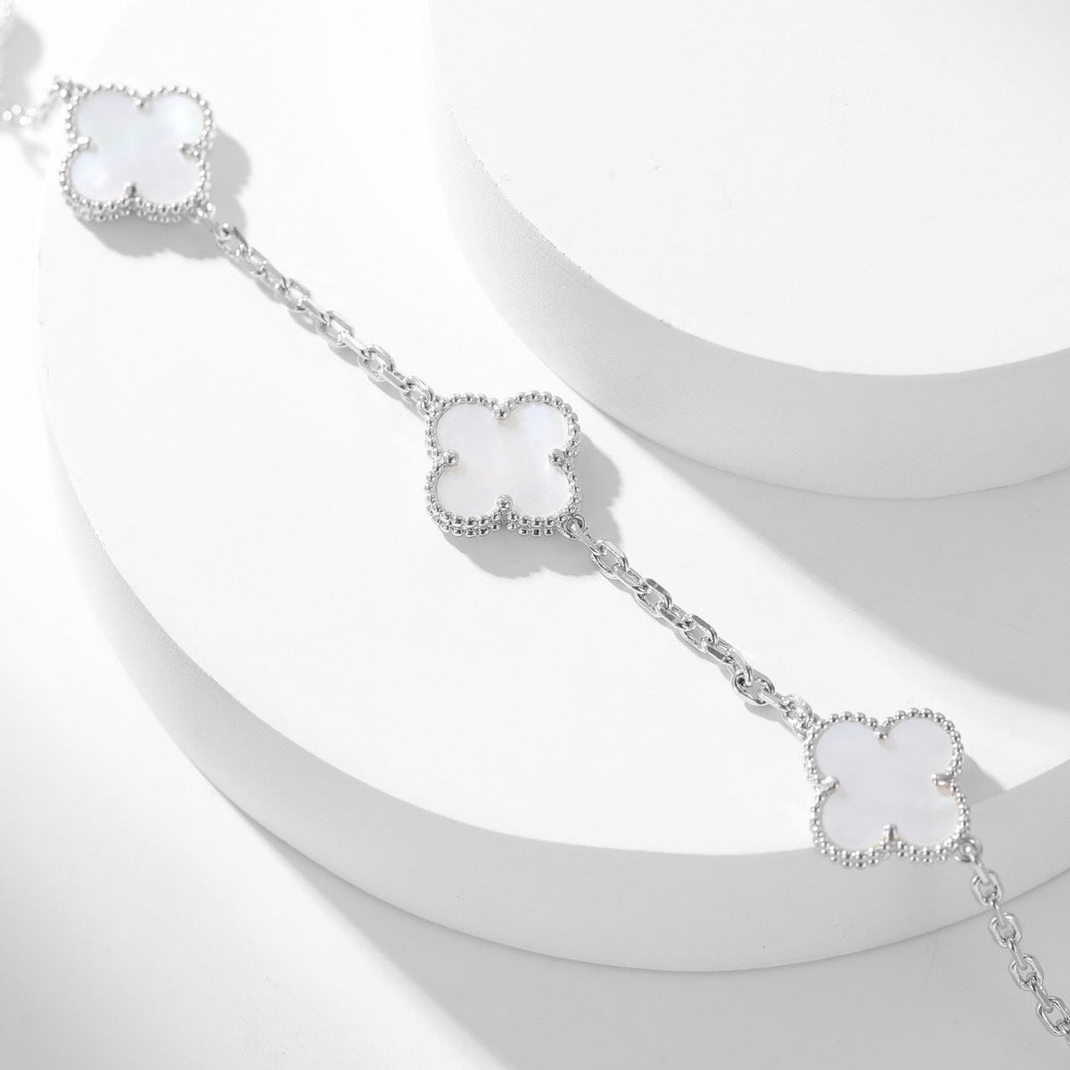 [Rani Jewelry]CLOVER 10 MOTIFS WHITE MOTHER OF PEARL NECKLACE