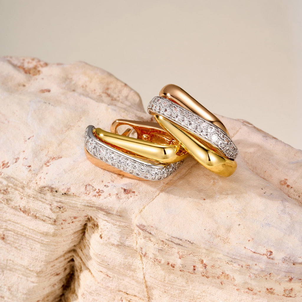 [Rani Jewelry] TRINITY HALF DIAMOND  CUSHION EARRINGS