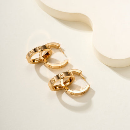 [Rani Jewelry] LOVE 3.3MM DANGLE HALF DIAMOND EARRINGS