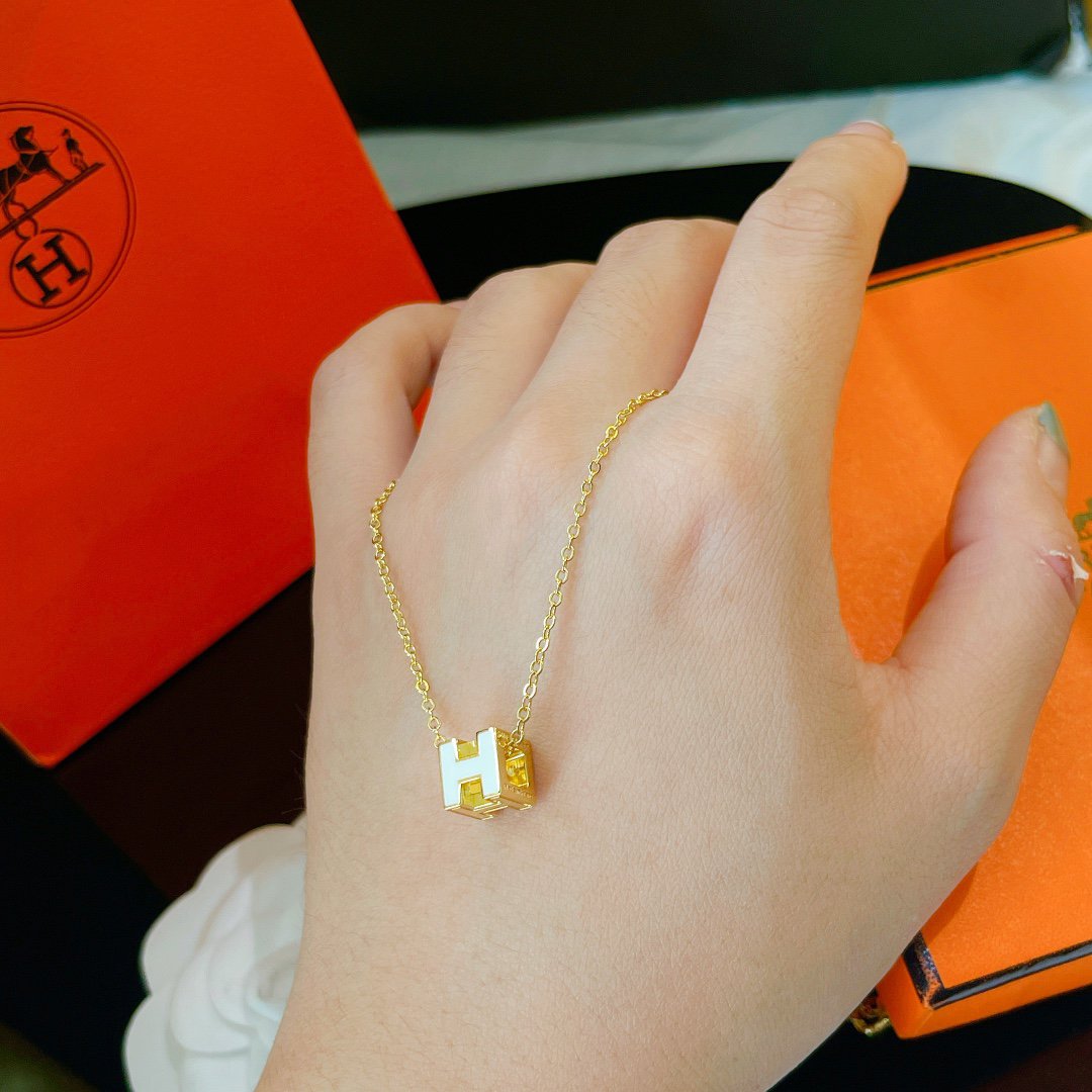 [Rani Jewelry]H WHITE SQUARE GOLD NECKLACE