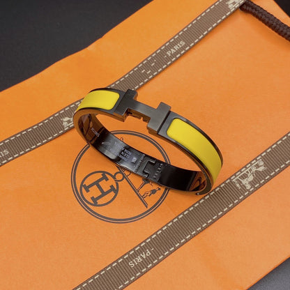 [Rani Jewelry]CLIC HM SO BLACK YELLOW BRACELET