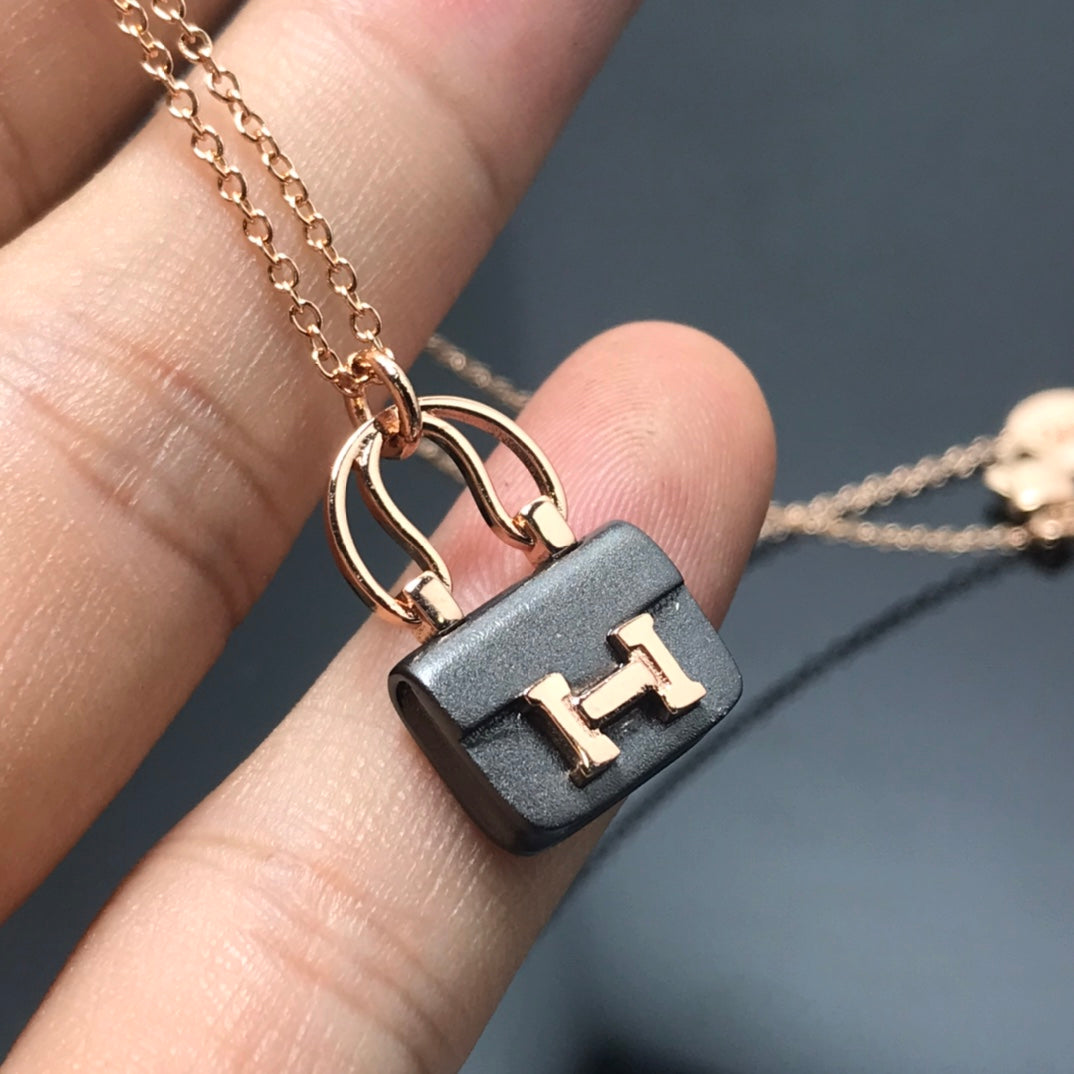 [Rani Jewelry]WOMEN'S HM AMULETTES CONSTANCE PENDANT NECKLACE