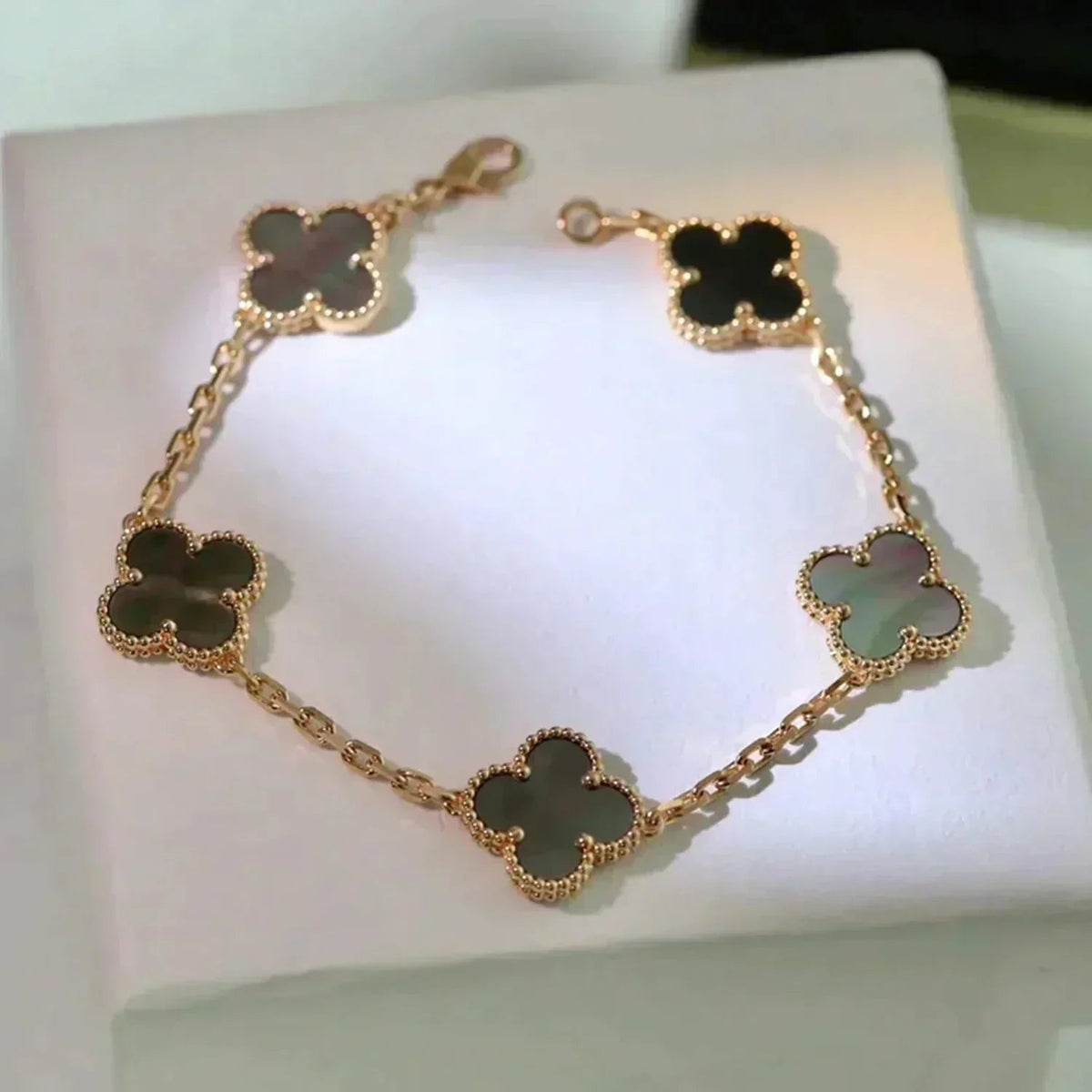 [Rani Jewelry] CLOVER 5 MOTIF GRAY MOP BRACELET COLLECTION