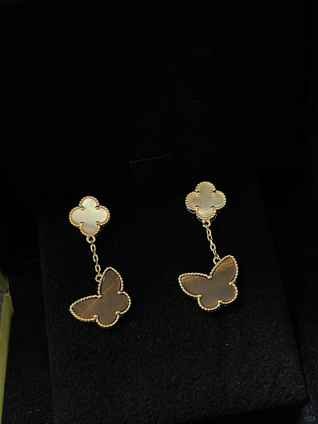 [Rani Jewelry]BUTTERFLY 2 MOTIF TIGER EYE MOP EARRINGS