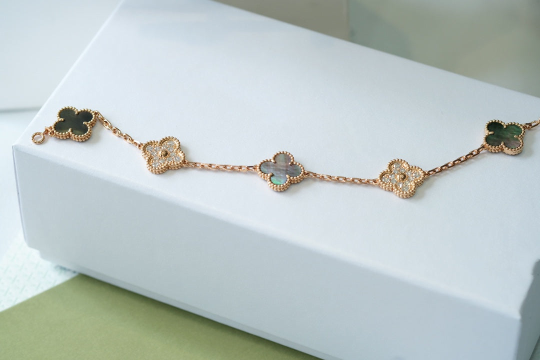 [Rani Jewelry] CLOVER 5 MOTIF GRAY MOP BRACELET COLLECTION