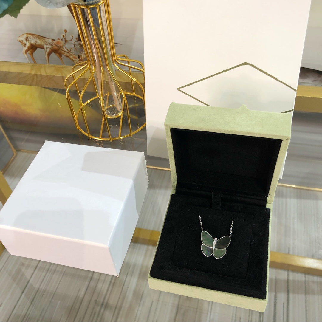 [Rani Jewelry]LARGE BUTTERFLY SILVER PENDANT DIAMOND NECKLACE