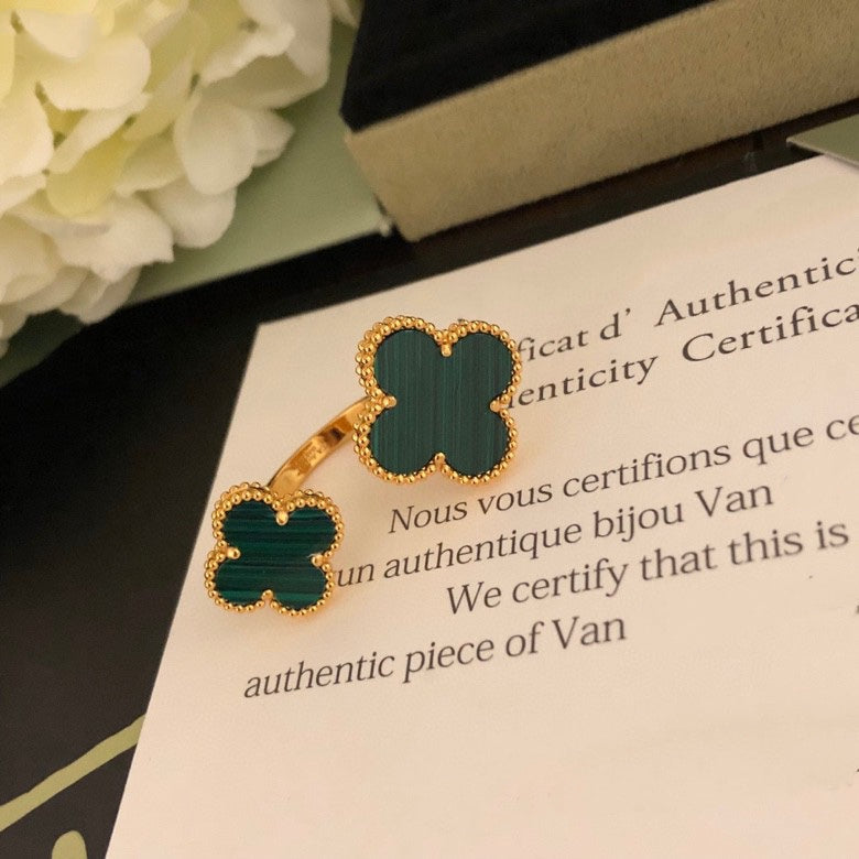[Rani Jewelry]CLOVER BETWEEN THE FINGER RING