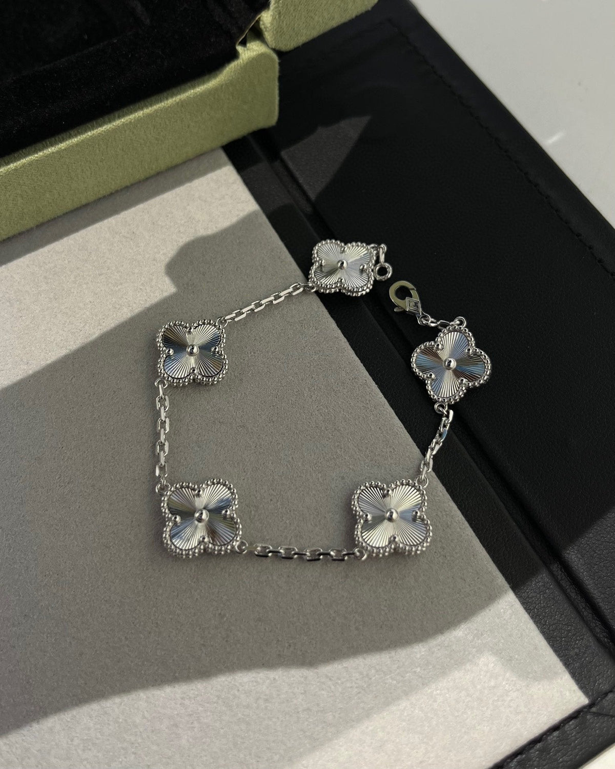 [Rani Jewelry] CLOVER 5 MOTIF LASER BRACELET COLLECTION